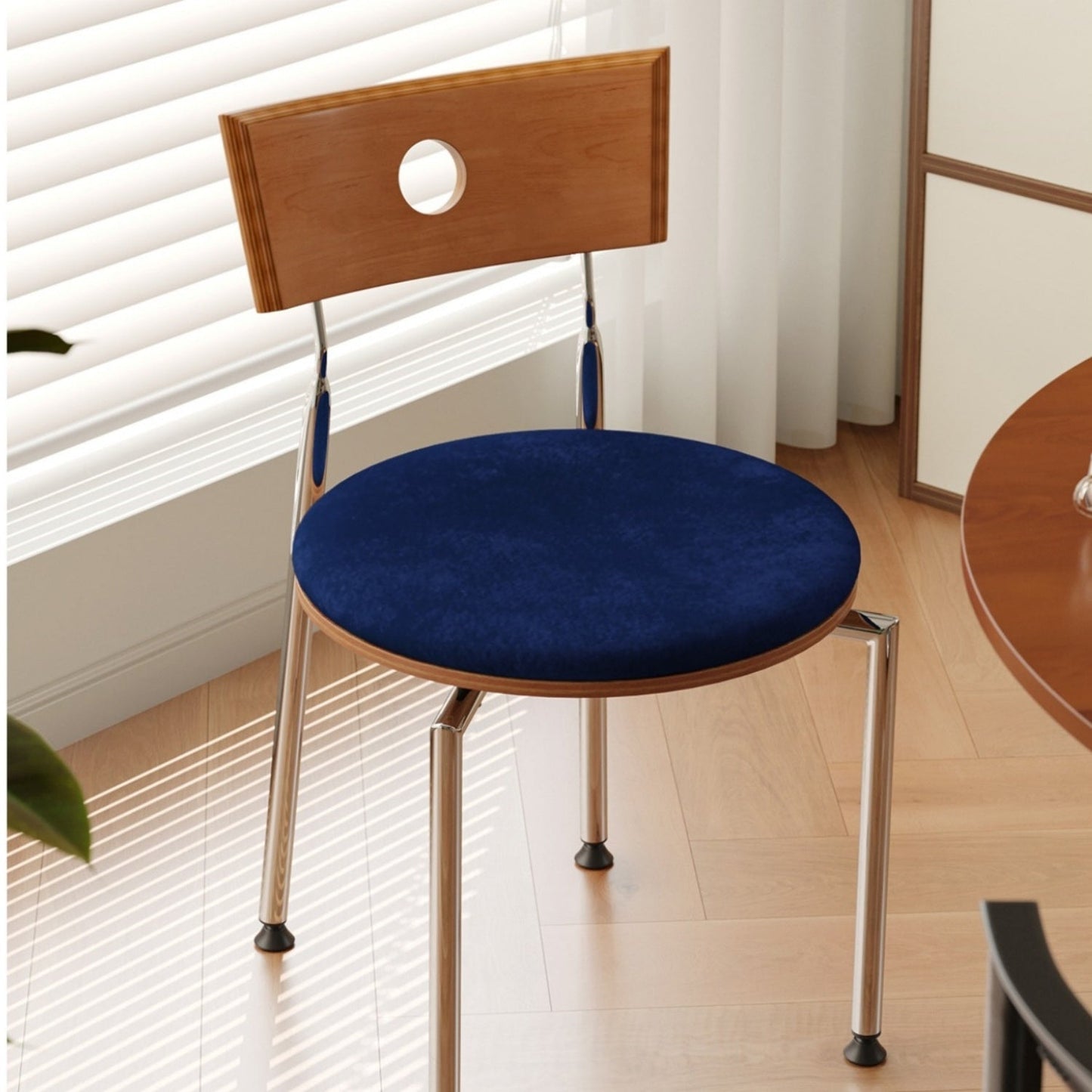 JOY HOME Chair: Luxury Winnie Dining Chair Armchair for Living Room Dining Room in Dubai showro