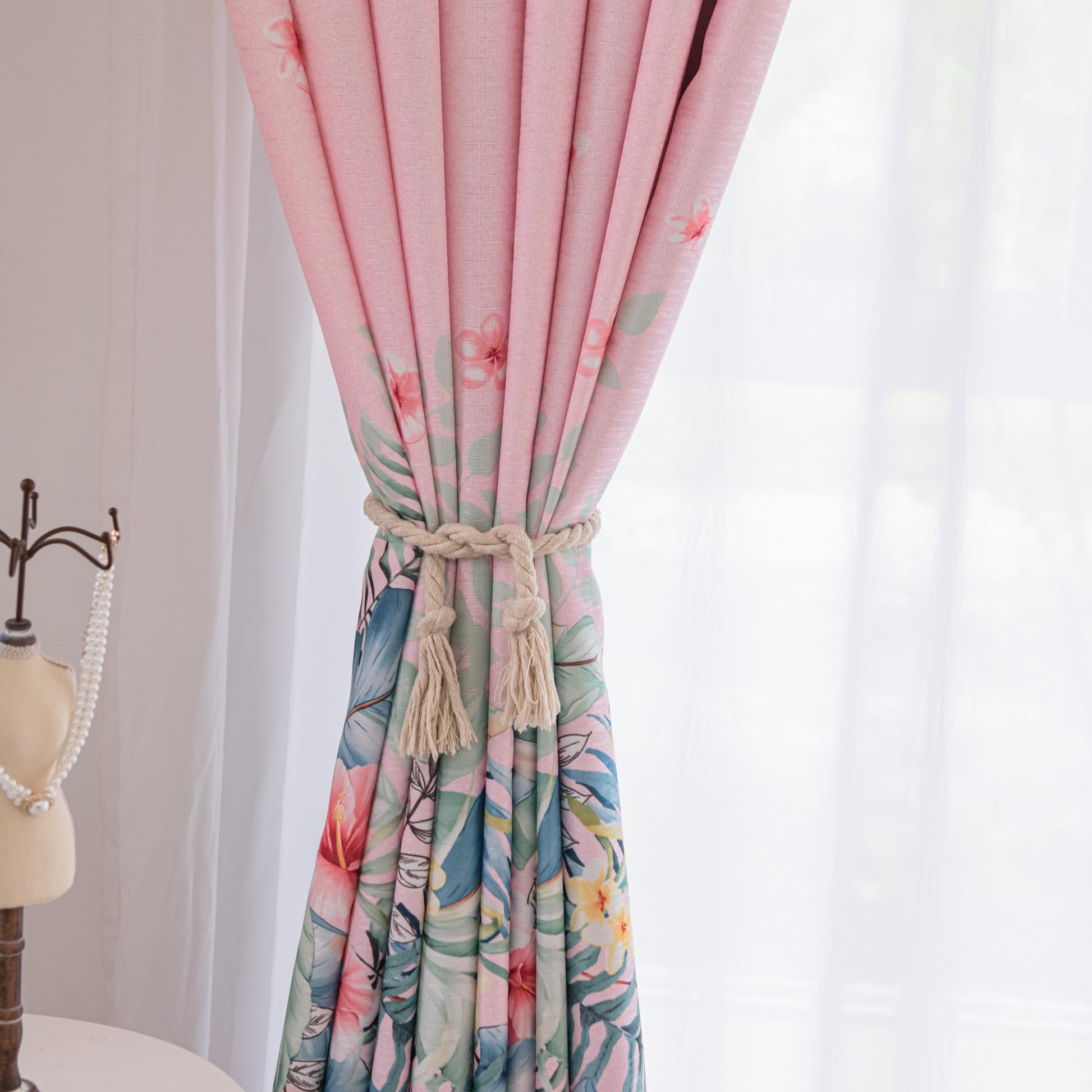 JOY HOME Furniture: in Dubai showroom